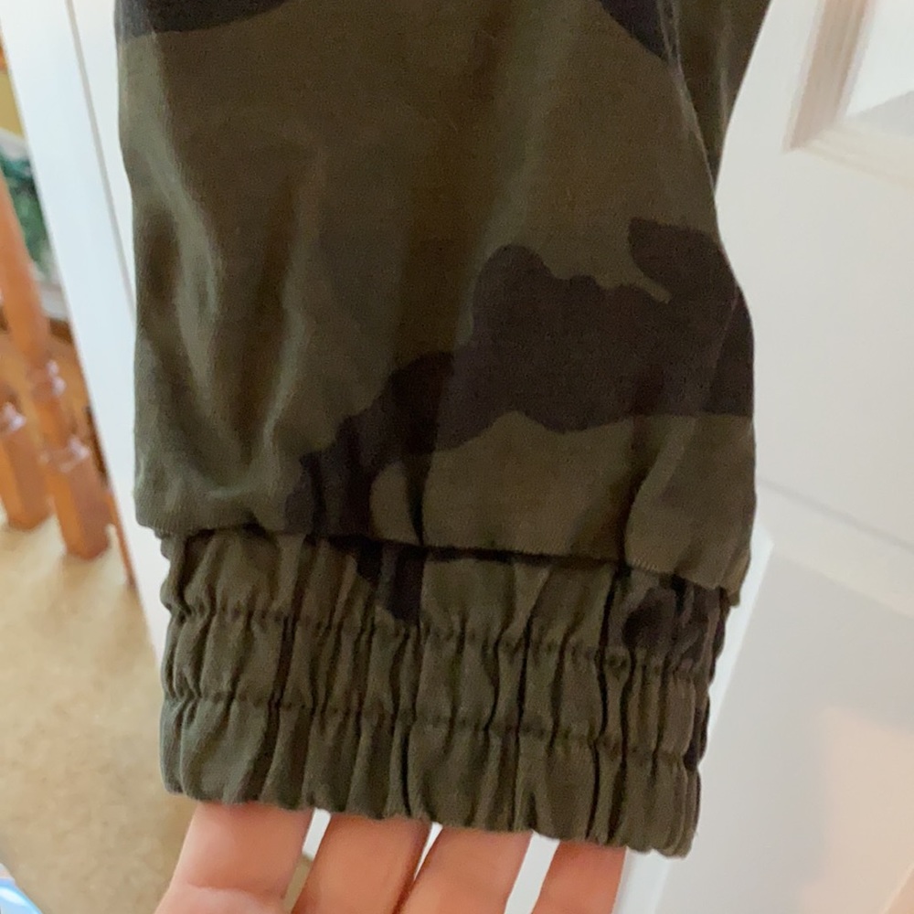 Camouflage joggers - Picture 2 of 3